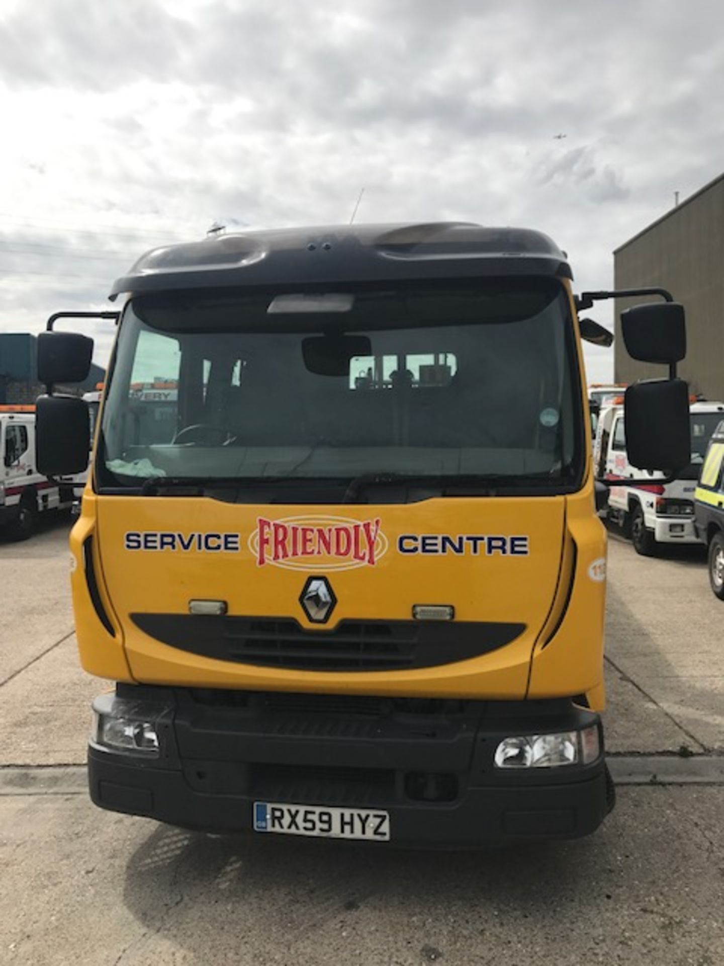 2010 Renault Midlum 220 DXI 12T crew cab complete with spec lift, J&J Conversions body and winch Bed - Image 2 of 13