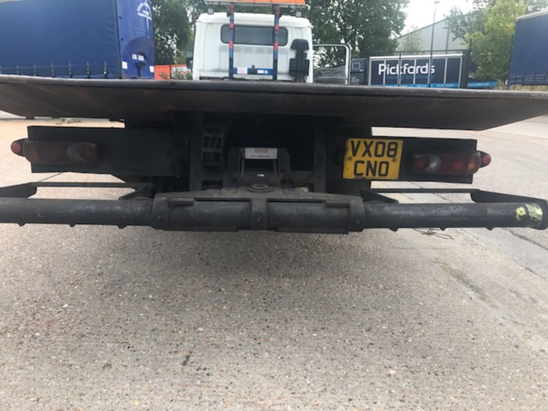 2008 Mitsubishi 7C18D 7.5T breakdown flatbed crew cab recovering vehicle complete with spec lift, - Image 8 of 13