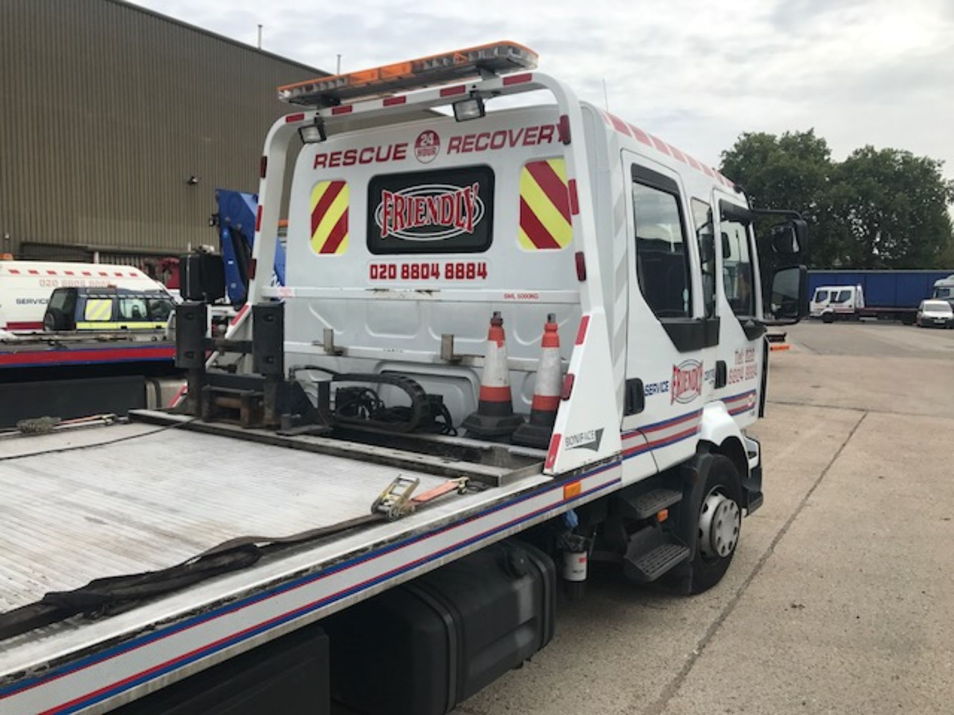 2013 Renault Midlum 270 DXI 16T crew cab tilt and slide breakdown recovery vehiclecomplete with - Image 8 of 18