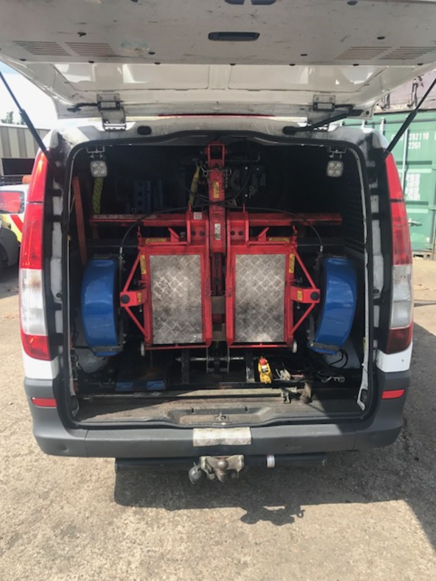 2013 Mercedes Vito 113 CDi recovery and rescue panel van complete with Intertrade Engineering - Image 5 of 19