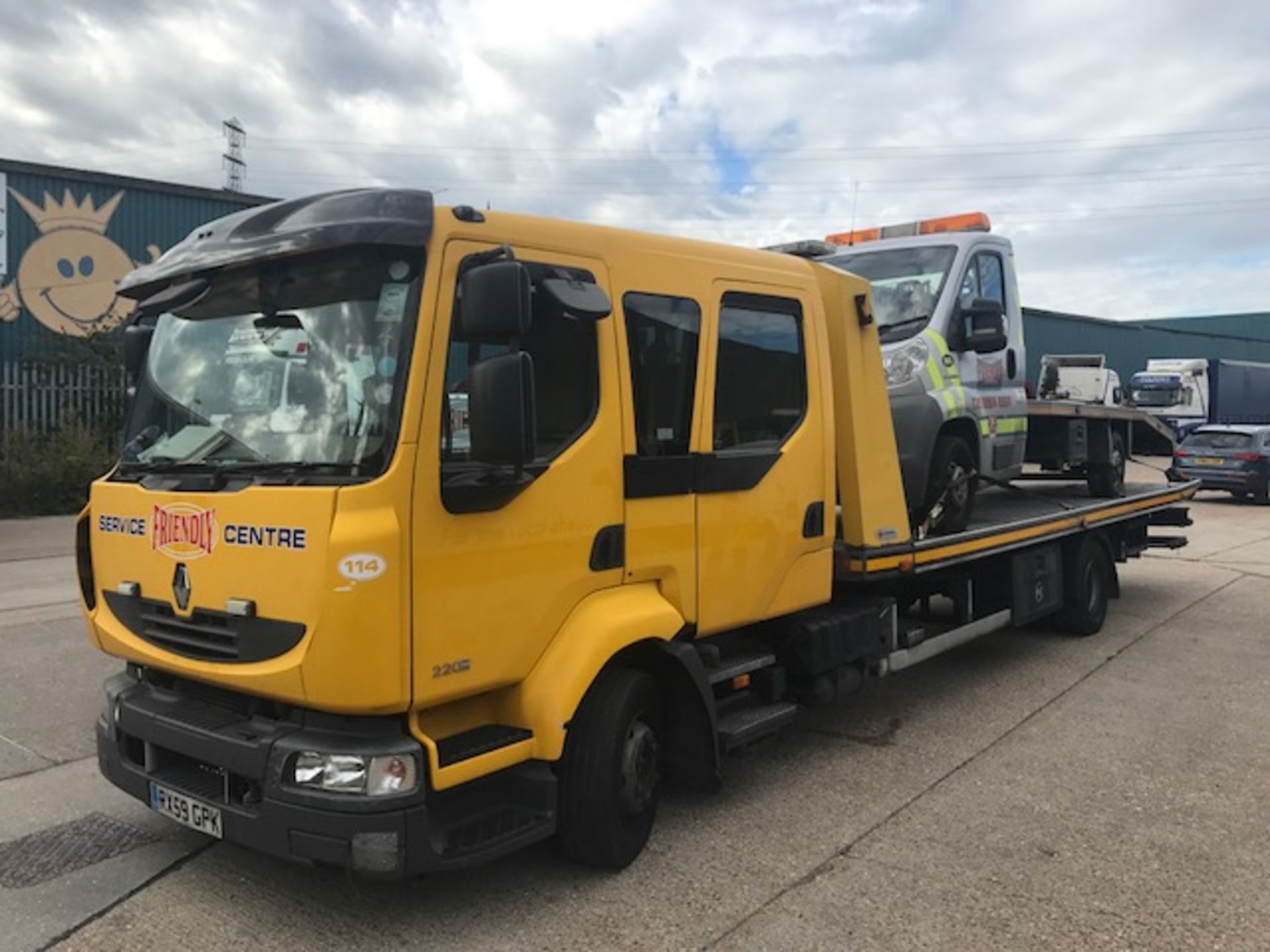 2010 Renault Midlum 220DXI 12t crew cab tilt and slide breakdown recovery vehicle with spec. lift, - Image 2 of 15