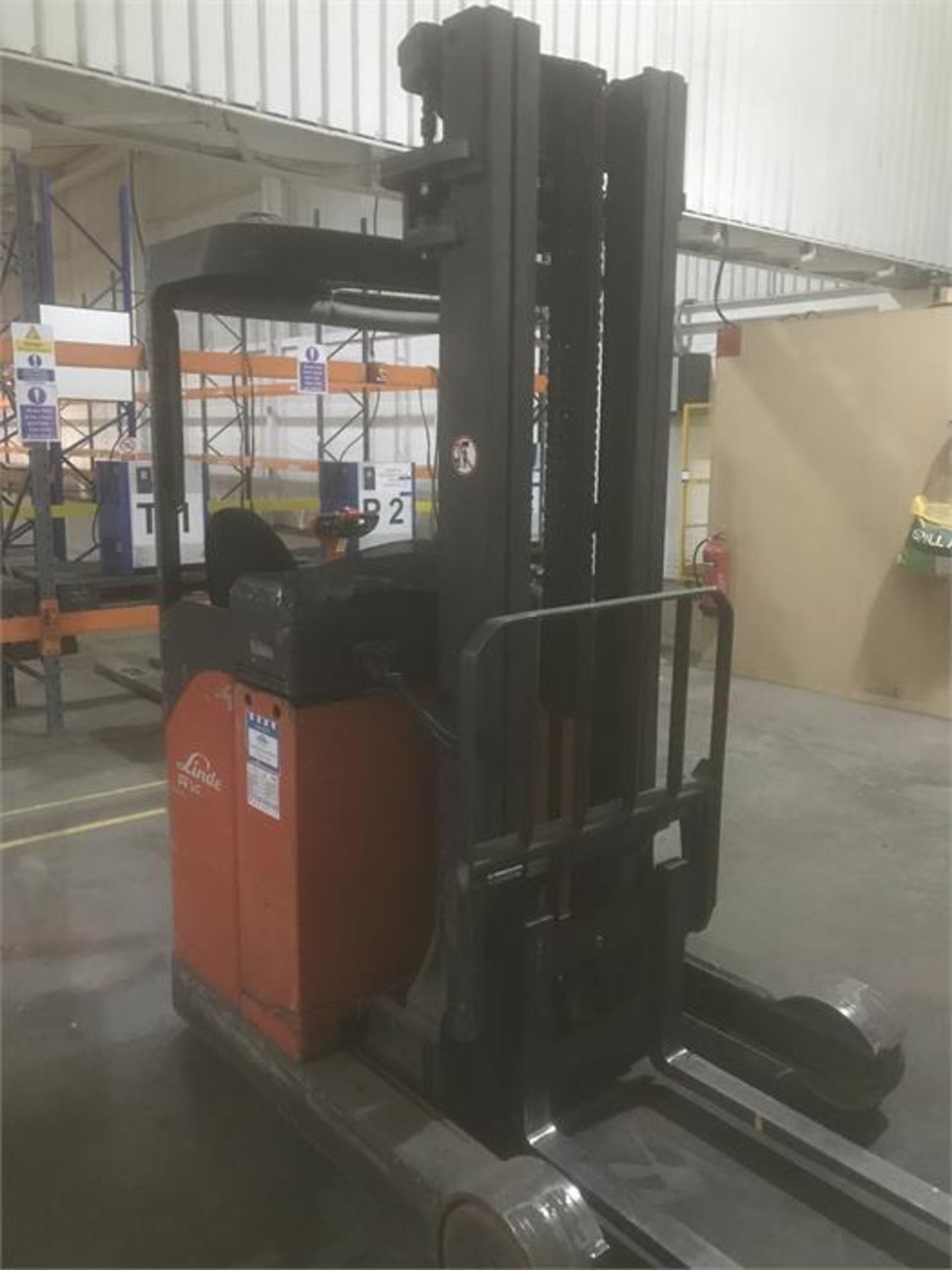 Linde R14 battery forklift, Serial No. GX11115L00181 (2000) high mast with charger, 1400kg - Image 2 of 5