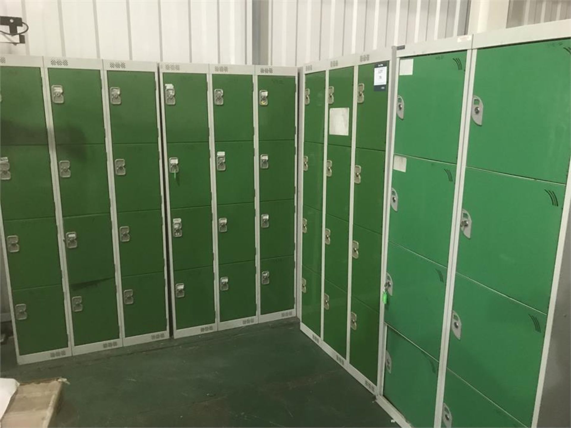 11 x four door personell lockers