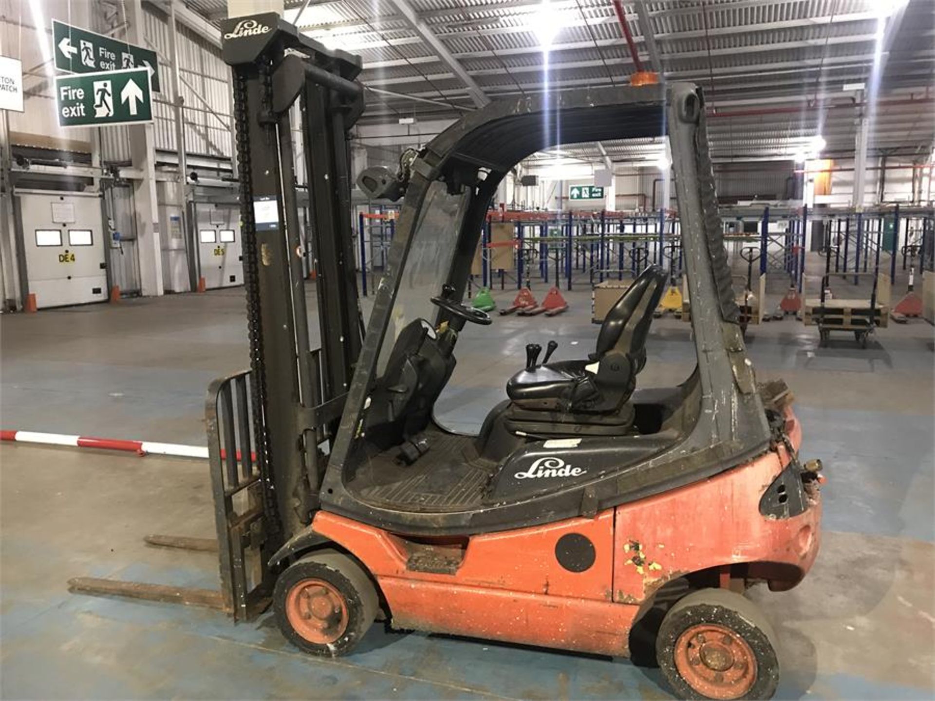Linde Model H12T0-3 gas forklift truck, Serial No. H2XT50R0 (2004) (requires attention)