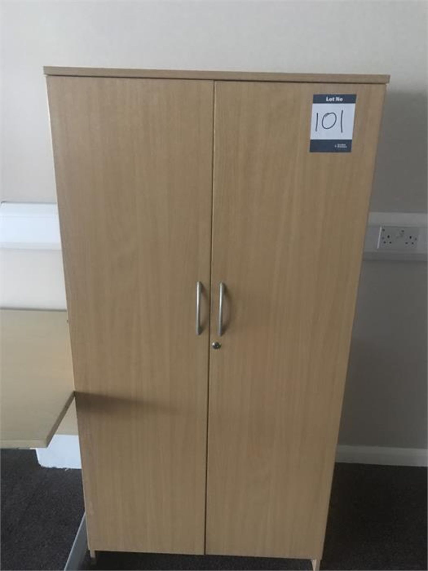 2 x four drawer filing cabinets with matching stationary cupboard and two corner units - Image 2 of 3