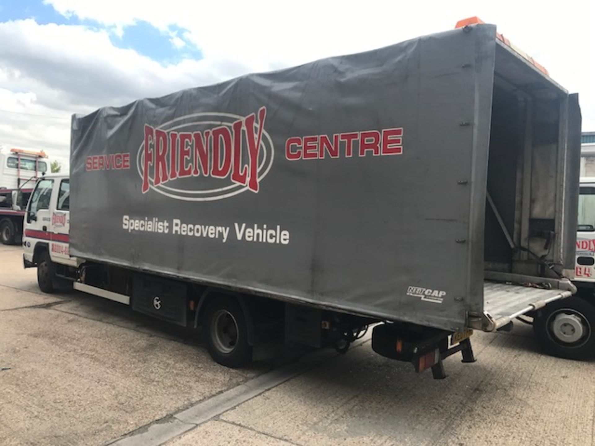 2007 Isuzu NQR 70 crew cab tilt and slide with demountable body breakdown recovery vehicle - Image 8 of 16