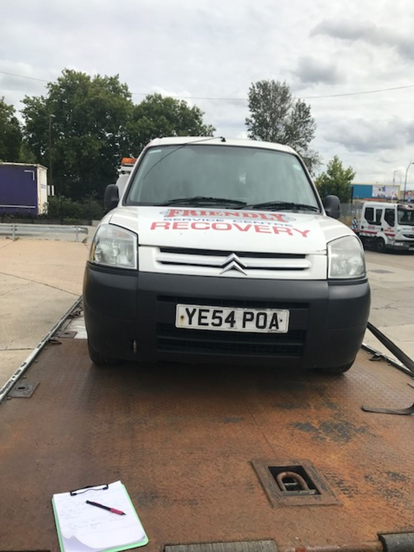 2004 Citroen Berlingo van complete with Garmin built in satnav and tow bar Registration: YE54 - Image 2 of 8