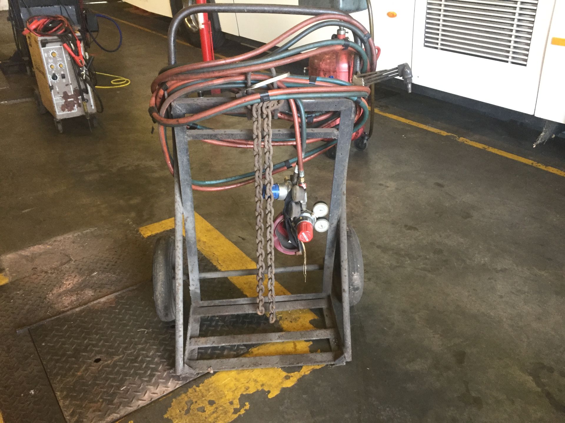 Oxyacetylene burning kit and gas trolley