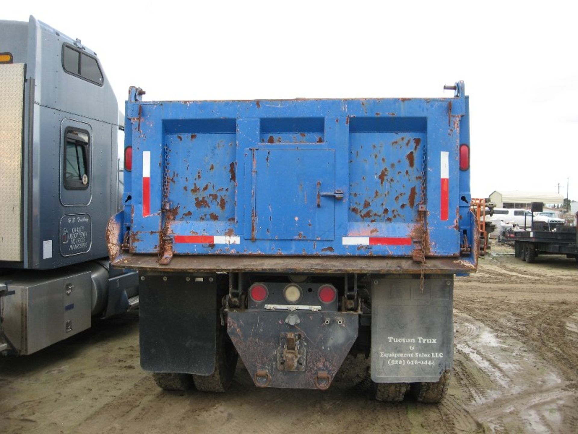 Dump Truck - Image 4 of 5