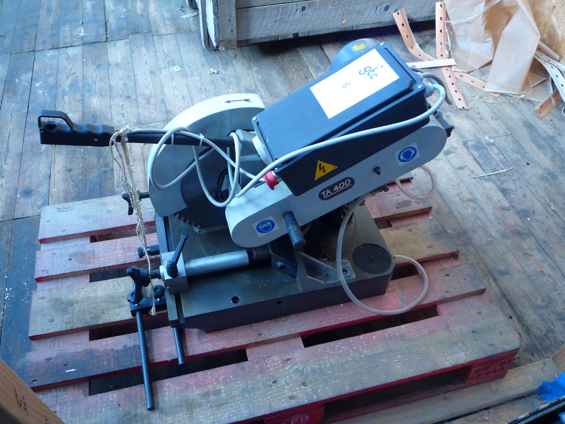 Macc TA400 Aluminium Pull Down Mitre Saw.