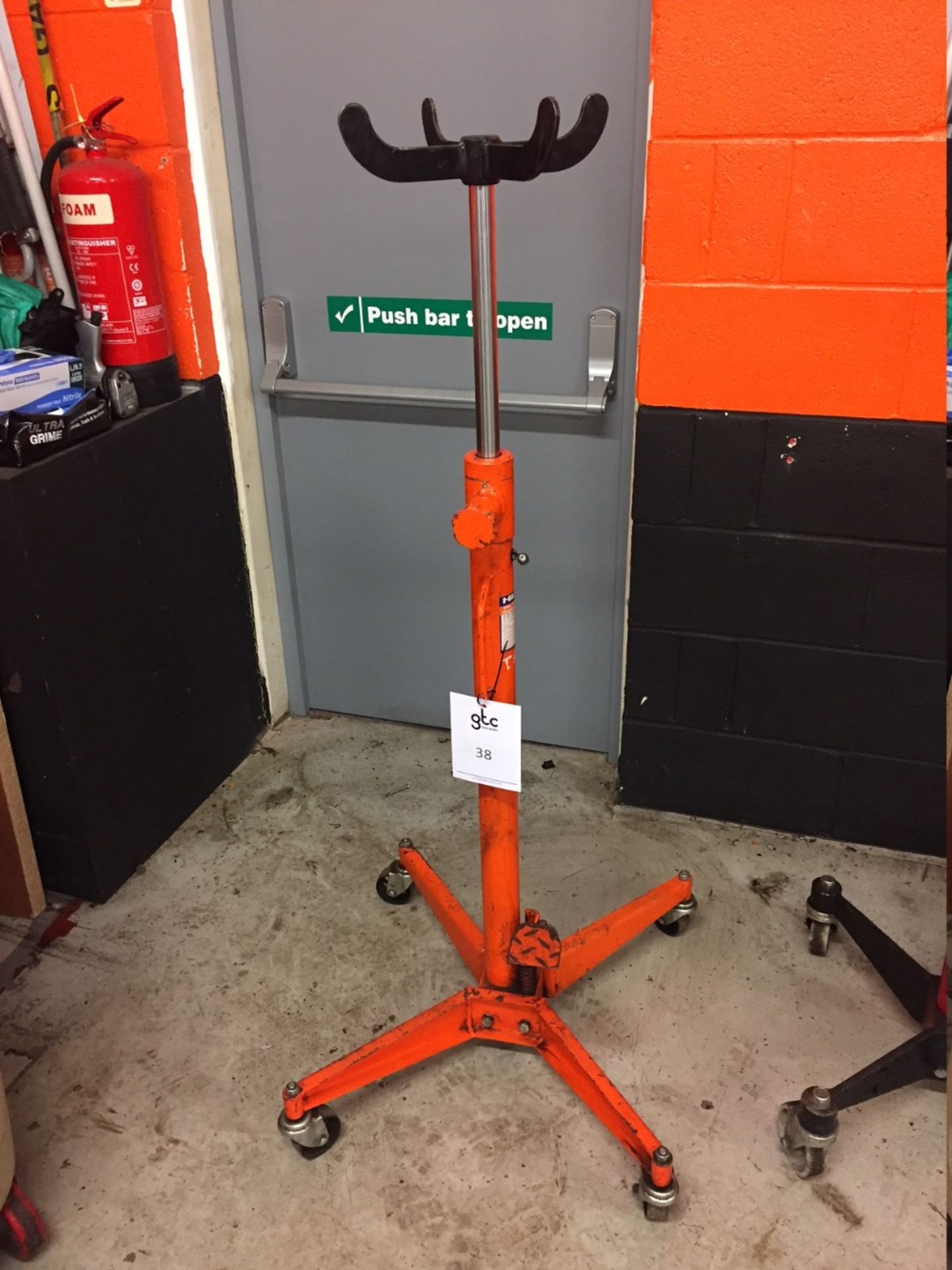 Hilta 500kg Telescopic Transmissions Jack, Min Height: 1100mm / Max Height:1900mm