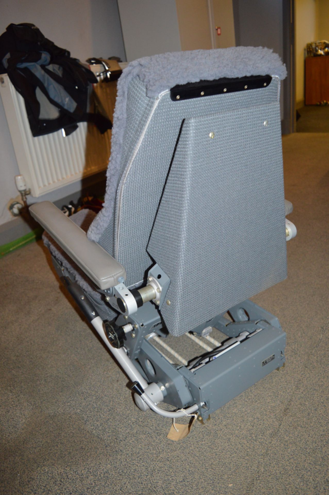 Pilot seat - Image 2 of 2