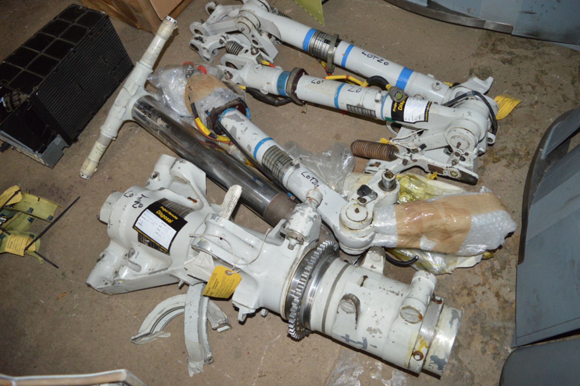 5 - miscellaneous Tornado landing gear legs/components All approximately 800mm long - Image 2 of 2