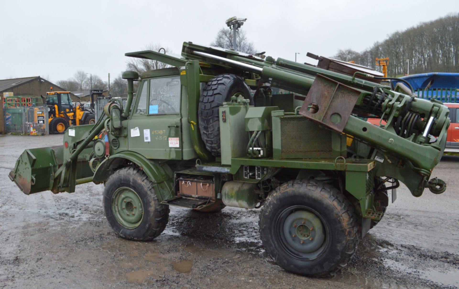 Mercedes Benz/Freightliner Unimog 419 4WD utility vehicle (Ex US Army) Year: 1987 Serial Number: - Image 2 of 9