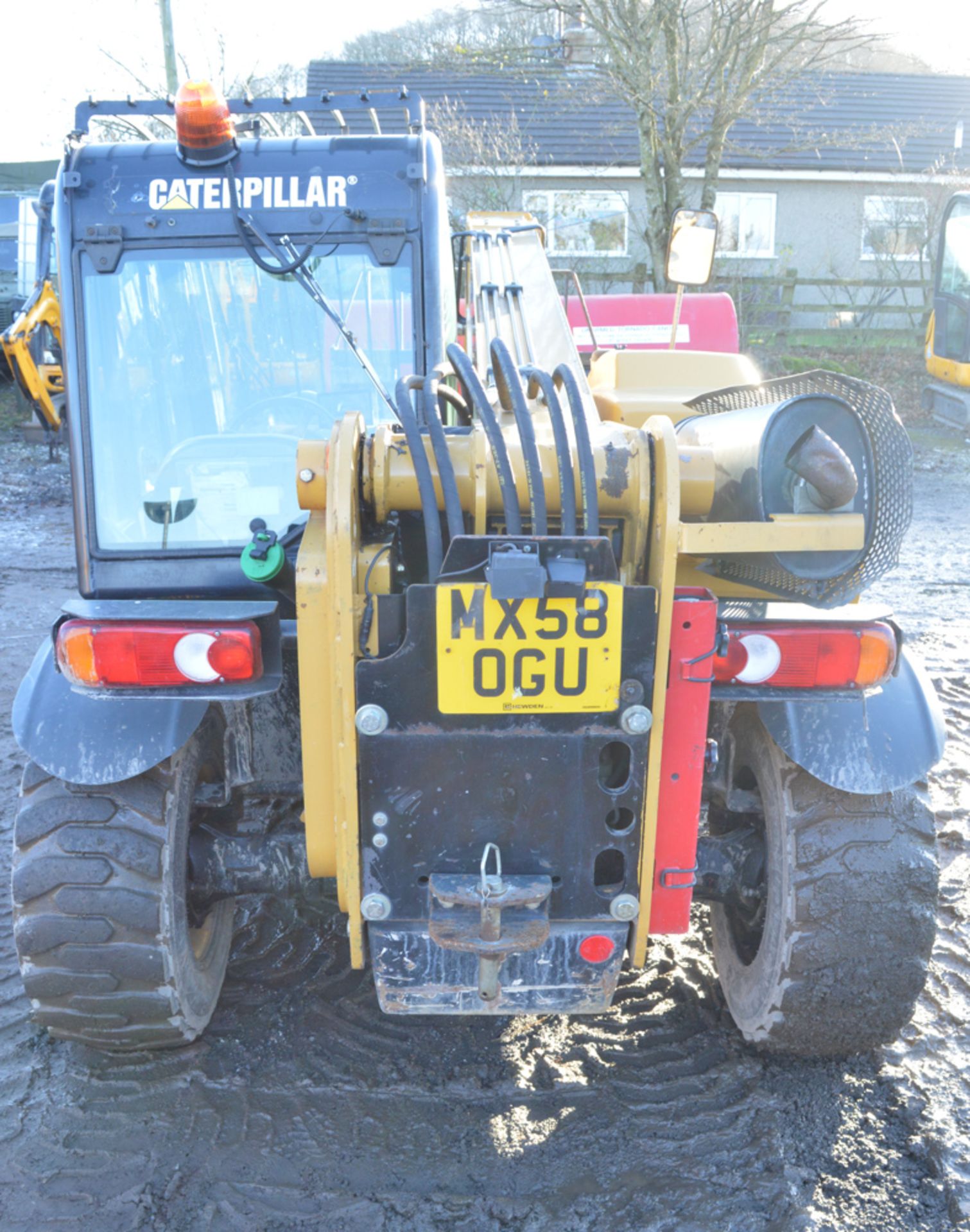 Caterpillar TH255 3 metre telescopic handler Year: 2008 S/N: TBS00131 Recorded Hours: 2754 5002982 - Image 8 of 9