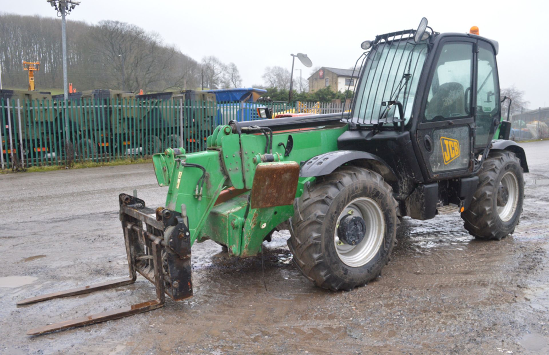 JCB 535 125 Hi-Viz 12.5 metre telescopic handler Year: 2008 S/N: 1510144 Recorded Hours: 3856 c/w