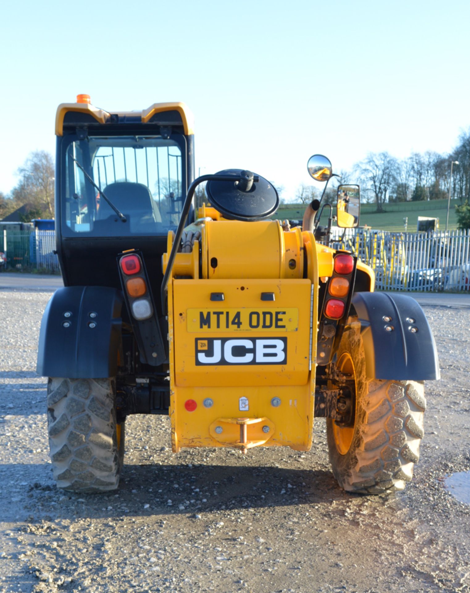 JCB 535-125 Hi-Viz 12.5 metre telescopic handler Year: 2014 S/N: 2338647 Recorded Hours: 3458 MT14 - Image 6 of 9