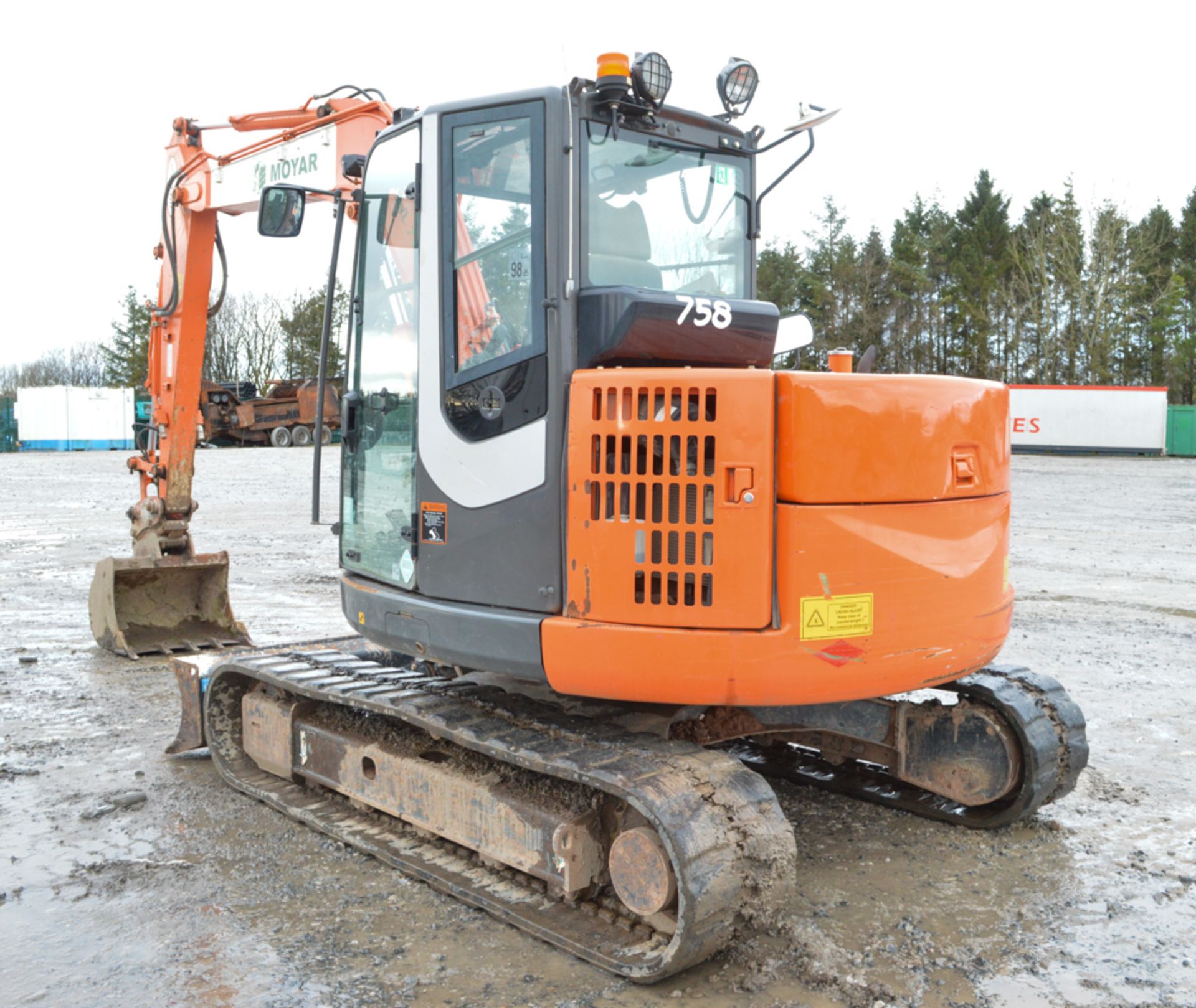 Hitachi ZX85 USB LC-3 8.5 tonne rubber tracked midi excavator Year: 2011 S/N: 82021 Recorded - Image 2 of 10
