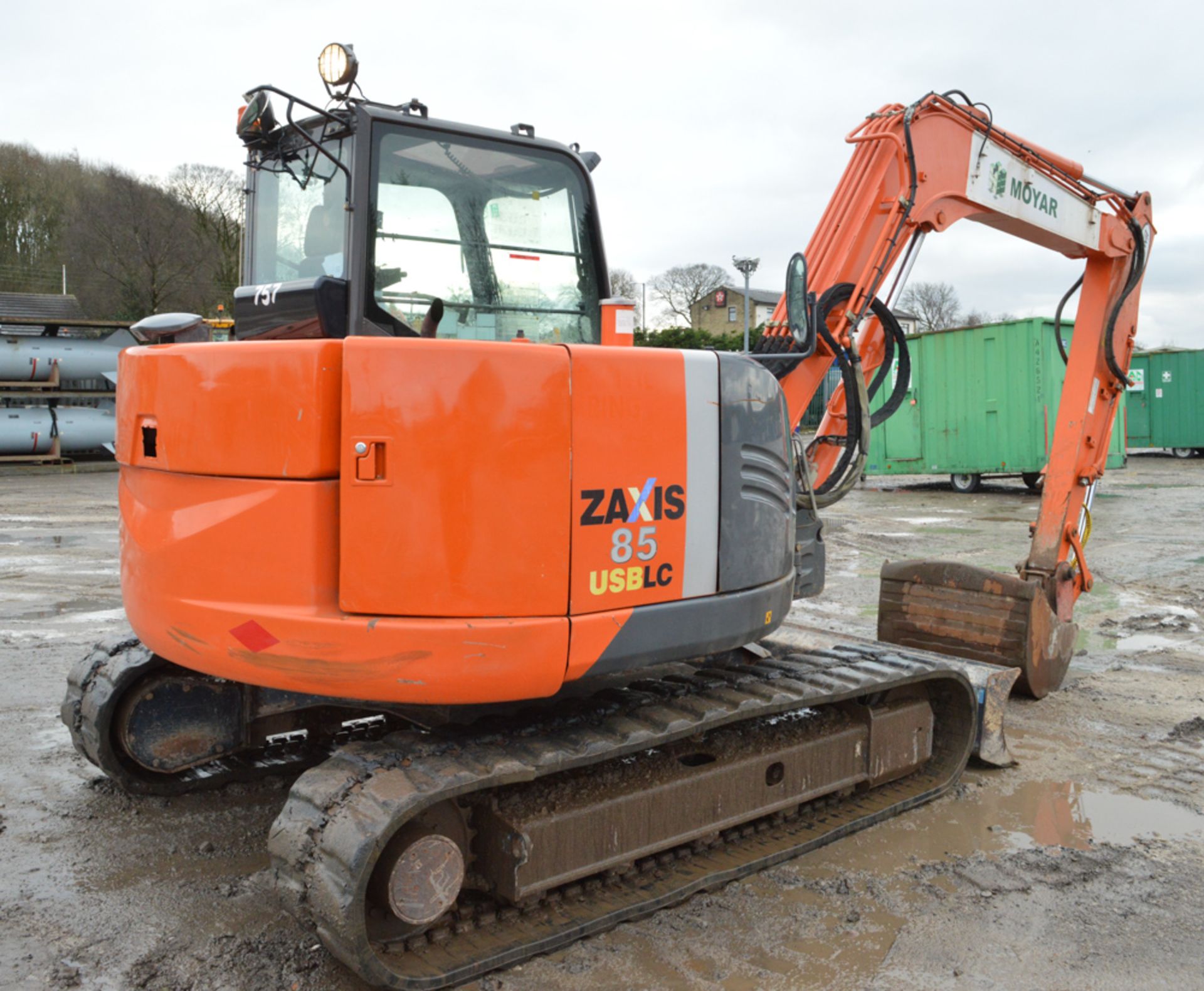 Hitachi ZX85 USB LC-3 8.5 tonne rubber tracked midi excavator Year: 2011 S/N: 81980 Recorded - Image 3 of 10