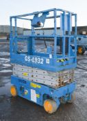 Genie GS1932 19 ft battery electric scissor lift Year: 2006 S/N: Recorded Hours: 303 145124