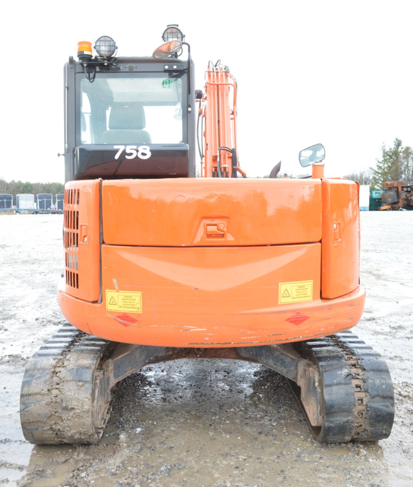 Hitachi ZX85 USB LC-3 8.5 tonne rubber tracked midi excavator Year: 2011 S/N: 82021 Recorded - Image 6 of 10