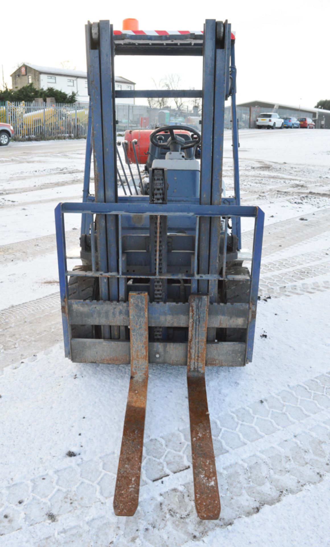 Komatsu FG20T 2 tonne gas fork lift truck Year: 1995 S/N: 11236 Recorded Hours: 6158 N210557 - Image 5 of 8