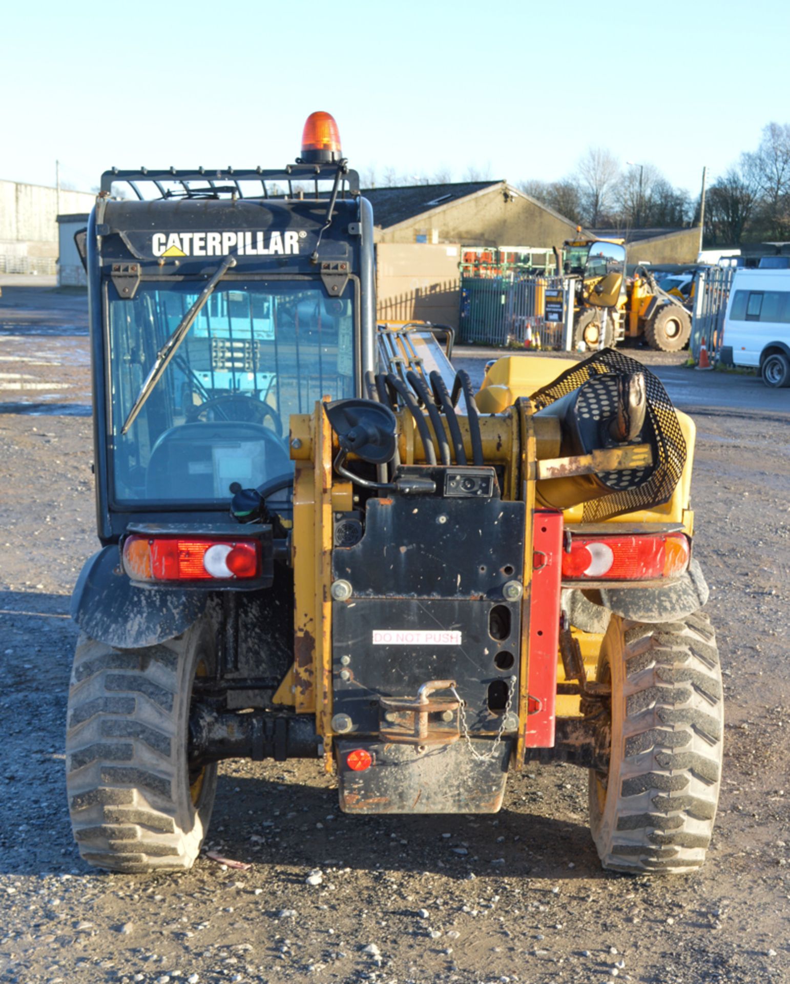 Caterpillar TH255 3 metre telescopic handler Year: 2008 S/N: TBS00190 Recorded Hours: 2181 5002953 - Image 6 of 9