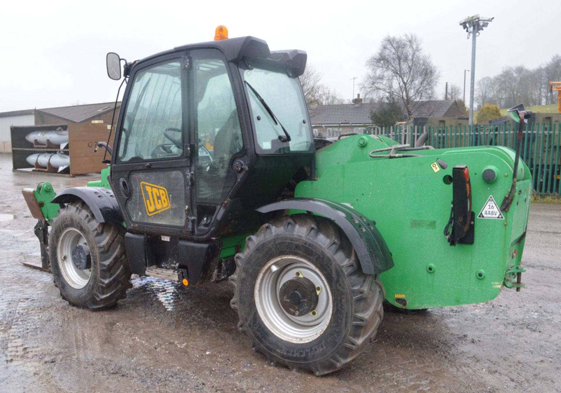 JCB 535 125 Hi-Viz 12.5 metre telescopic handler Year: 2008 S/N: 1510144 Recorded Hours: 3856 c/w - Image 2 of 13