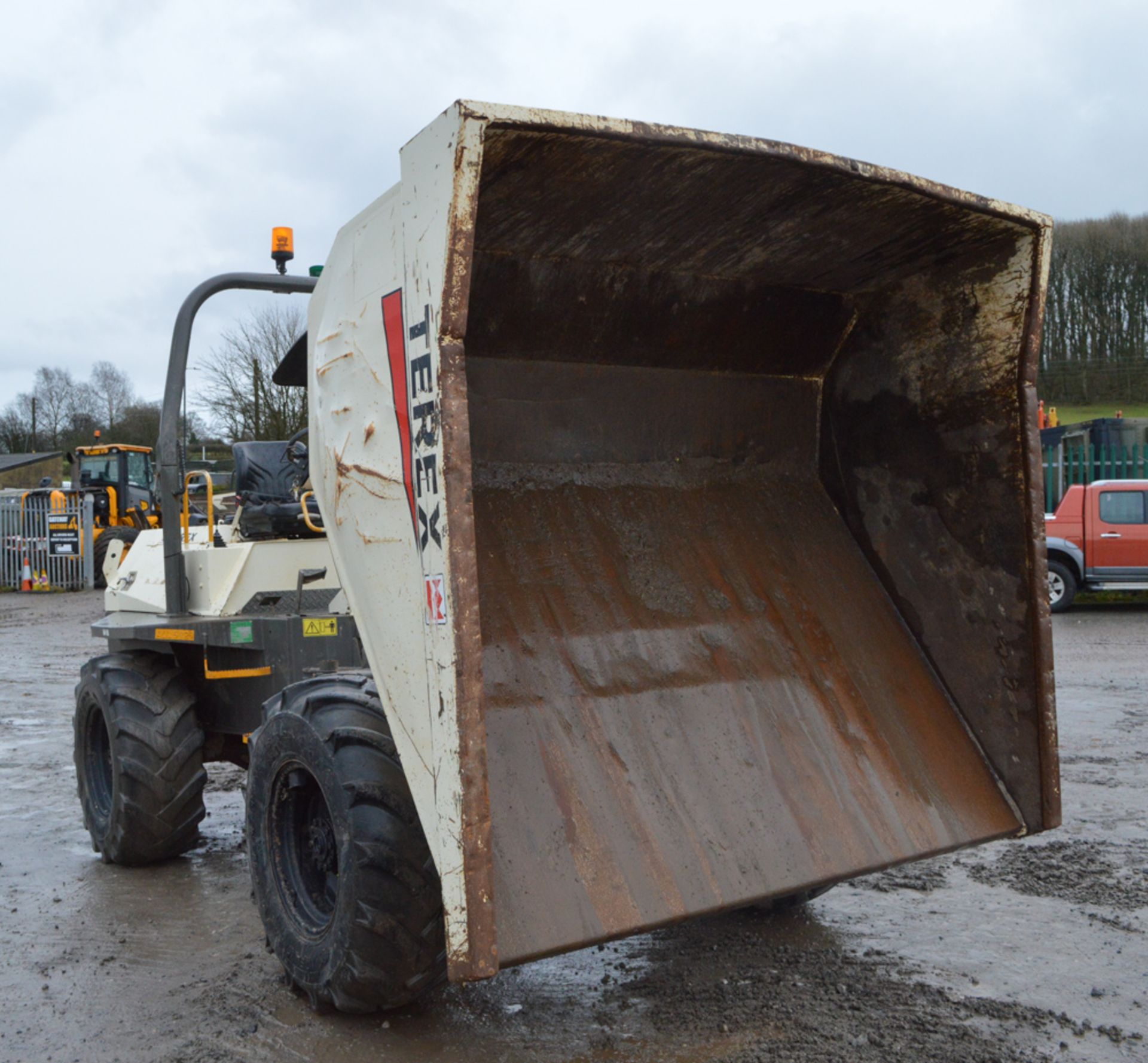 Benford Terex 6 tonne straight skip dumper Year: 2007 S/N: E709FW440 Recorded Hours: - Image 8 of 10