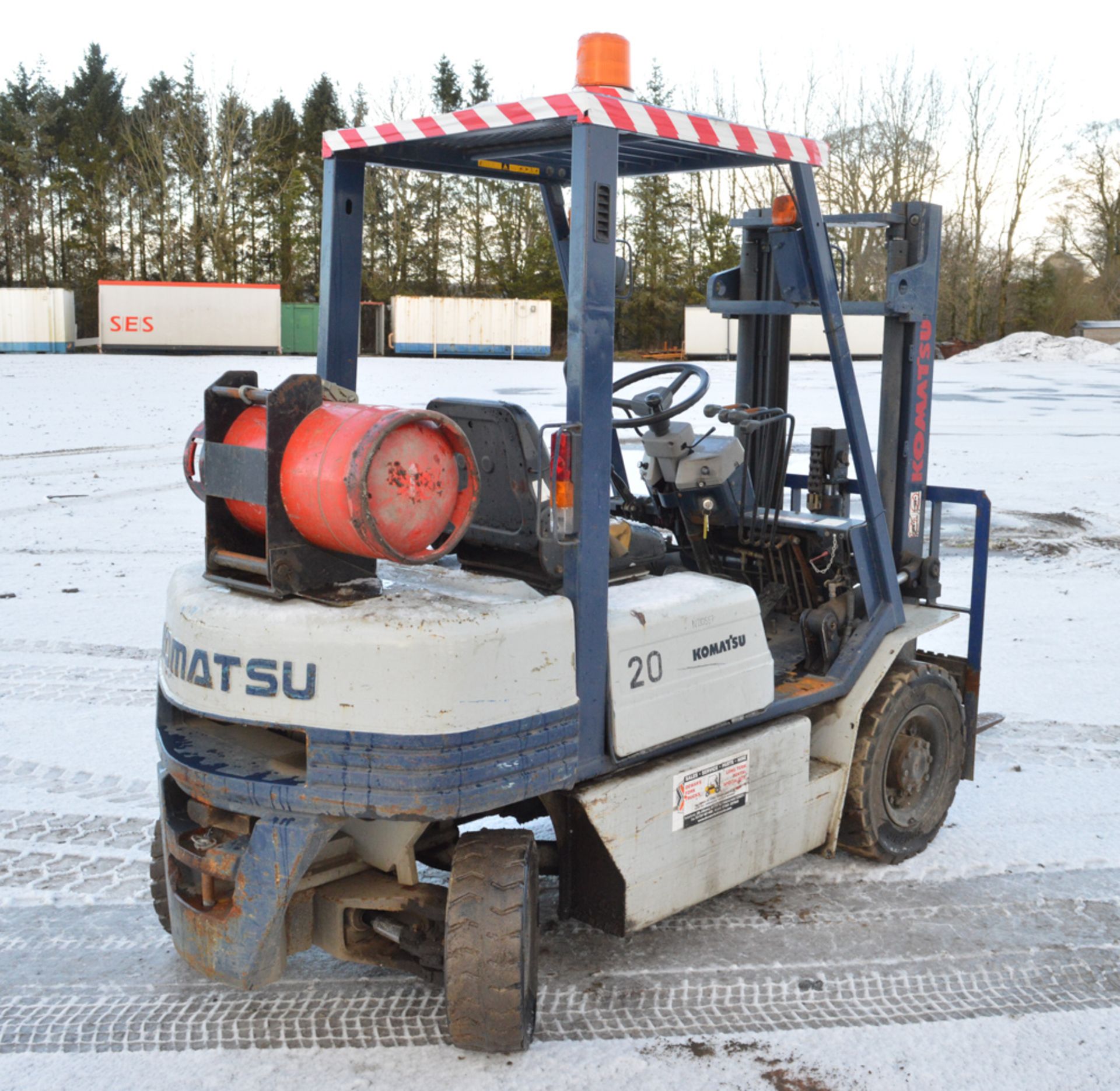 Komatsu FG20T 2 tonne gas fork lift truck Year: 1995 S/N: 11236 Recorded Hours: 6158 N210557 - Image 2 of 8