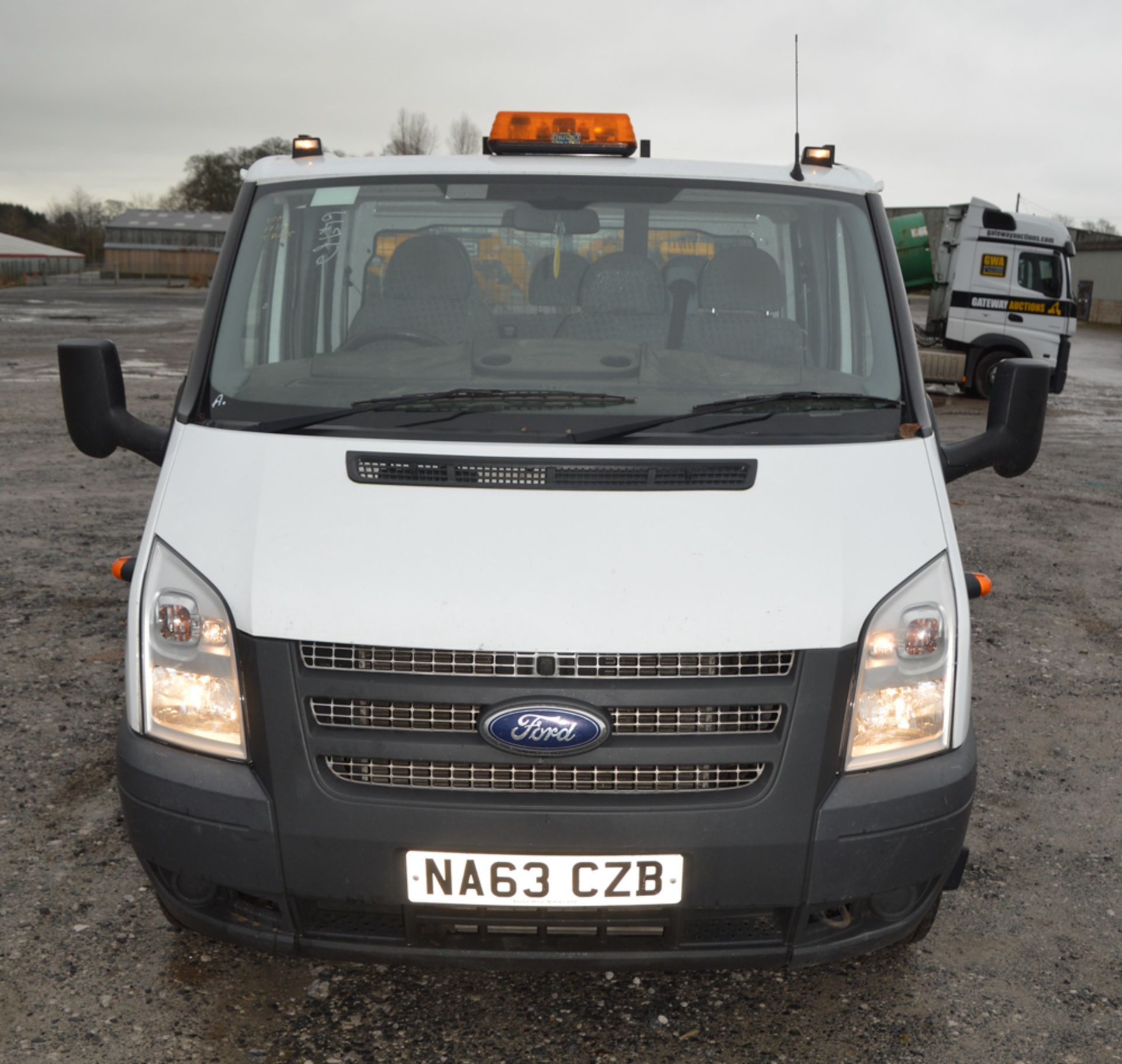 Ford Transit 100 T350 tipper Registration Number: NA63 CZB Date of Registration: 20/11/2013 MOT - Image 5 of 10