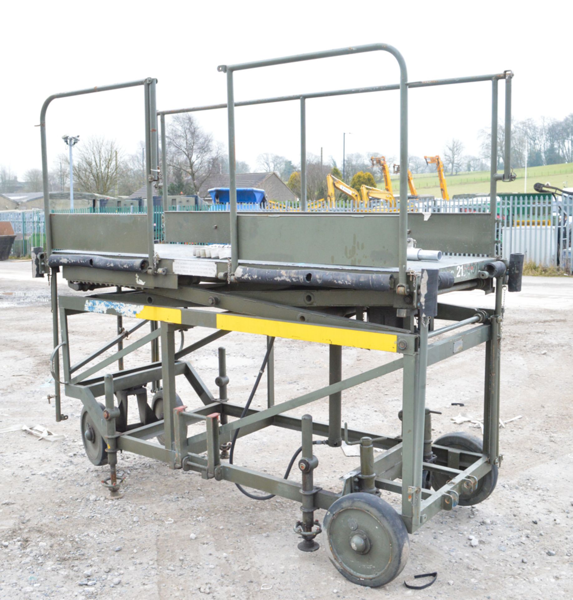 Hydraulic scissor lift access platform (Ex MOD) - Image 2 of 6