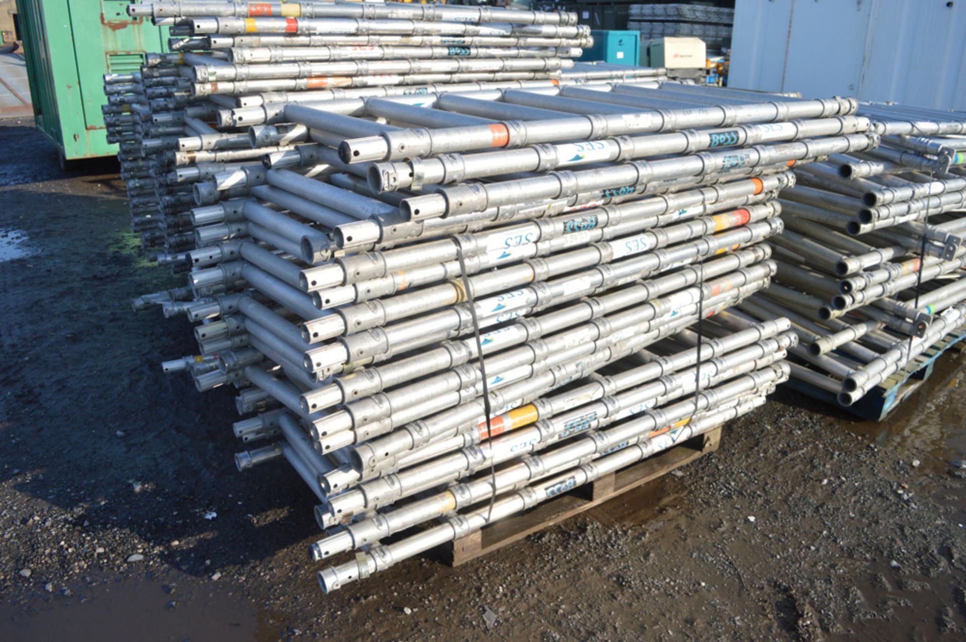 Pallet of approximately 22 miscellaneous aluminium scaffold end frames