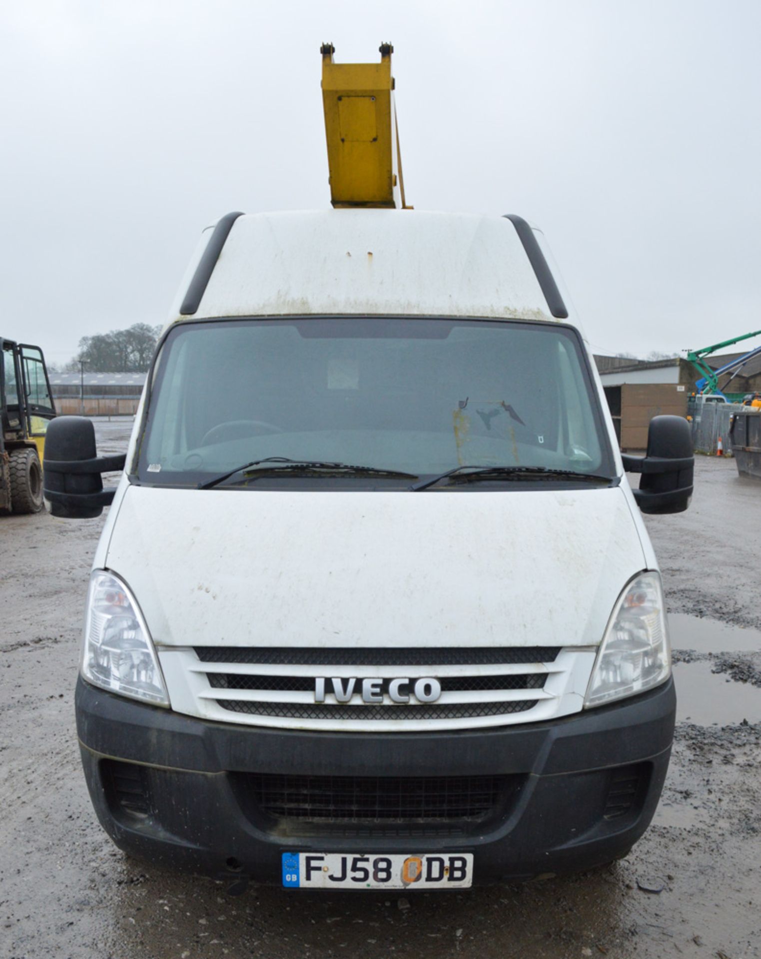 Iveco Daily 50C15 3.0 HPi MEWP panel van Registration Number: FJ58 DDB Date of Registration: 15/12/ - Image 5 of 7