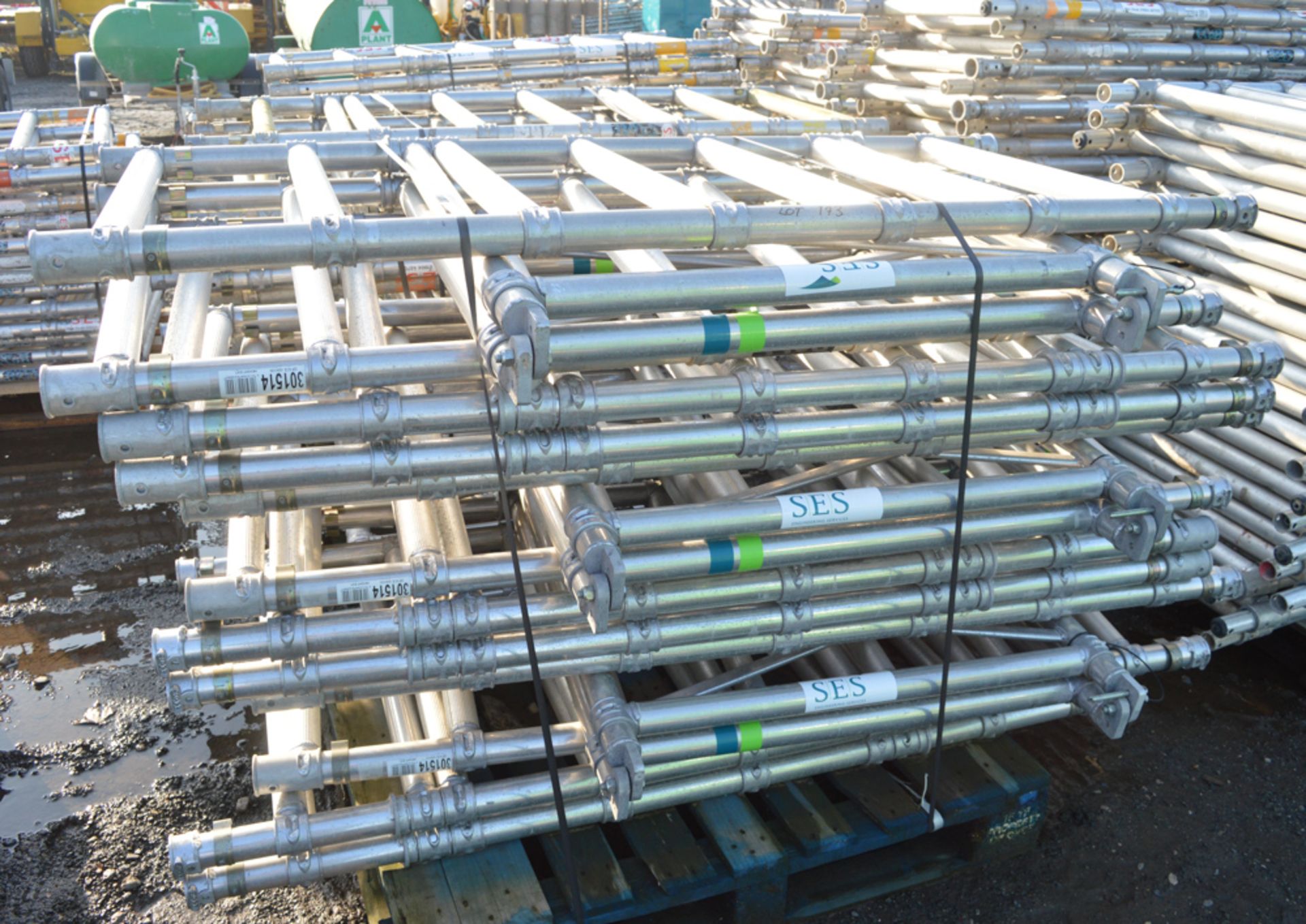 Pallet of 6 fold up aluminium scaffold tower frames