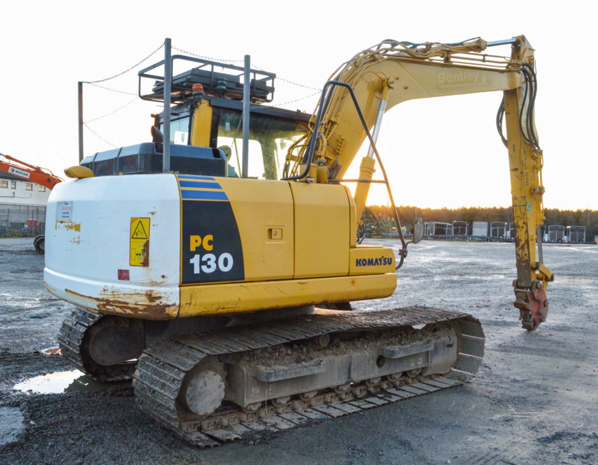 Komatsu PC130-8 13 tonne steel tracked excavator Year: 2010 S/N: C30113 Recorded Hours: 5998 1 - Image 3 of 13