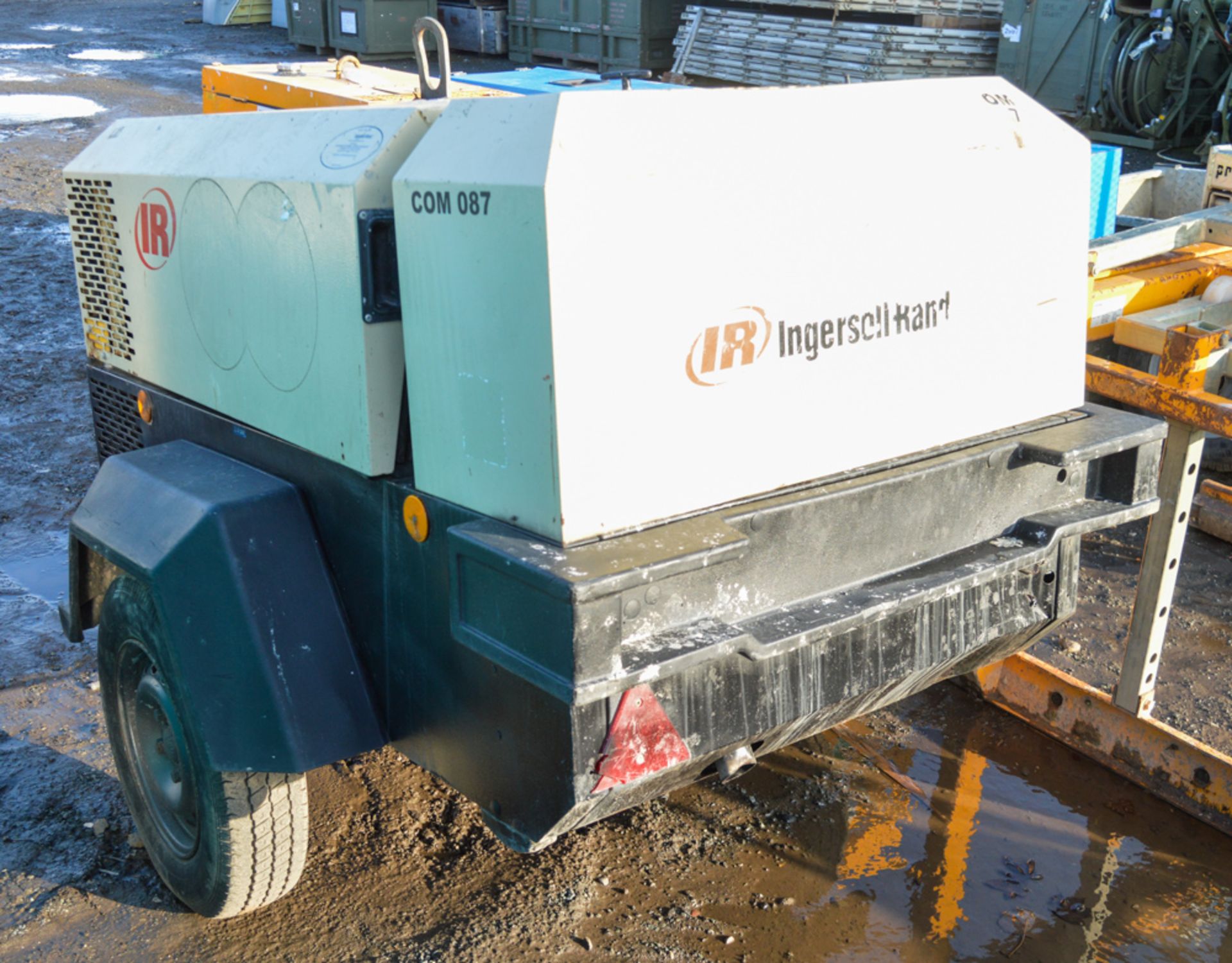 Ingersol Rand 7/31 diesel driven compressor/generator Year: 2005 S/N: 17959 Recorded Hours: 1593 - Image 2 of 4