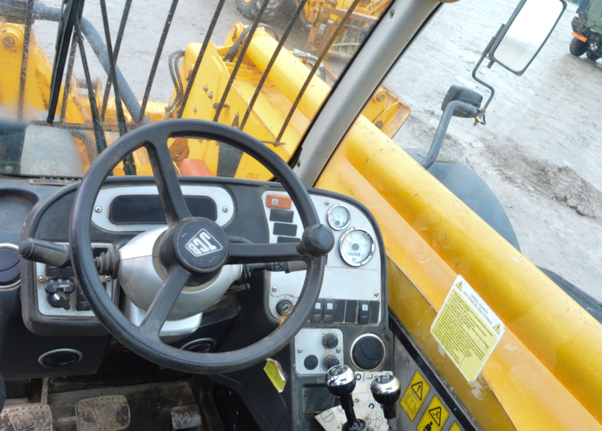 JCB 535-125 12.5 metre telescopic handler Year: 2005 S/N: 1166640 Recorded Hours: Not displayed ( - Image 13 of 13