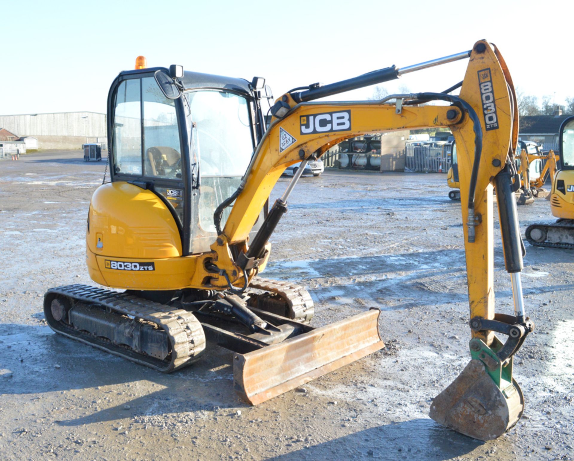 JCB 8030 ZTS 3 tonne rubber tracked mini excavator Year: 2012 S/N: 2021525 Recorded Hours: 2840 - Image 4 of 12