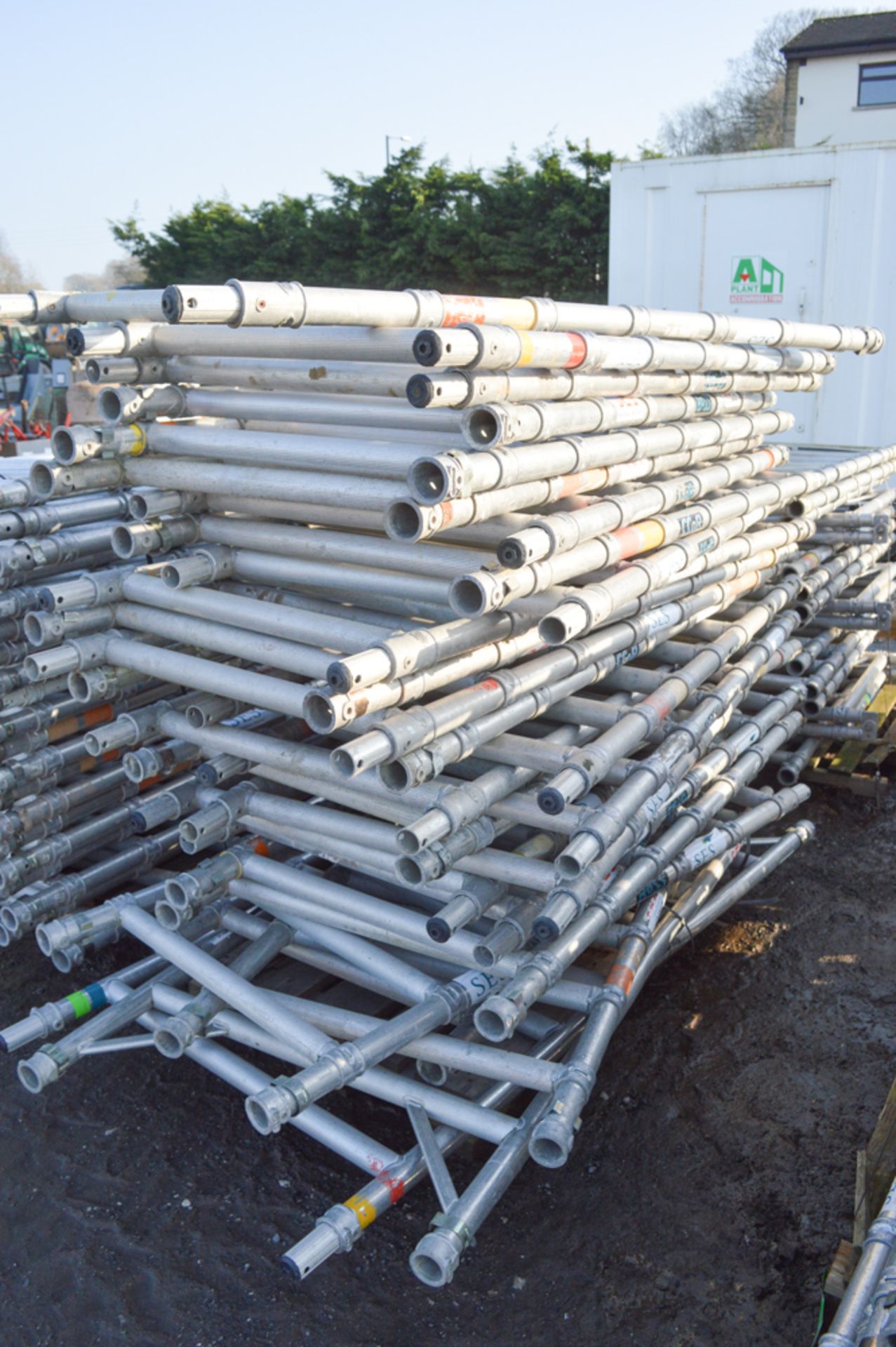 Pallet of approximately 27 miscellaneous aluminium scaffold end frames