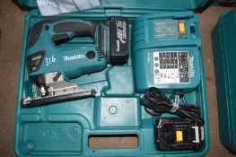 Makita 18v cordless jigsaw c/w 2 batteries, charger & carry case A609357