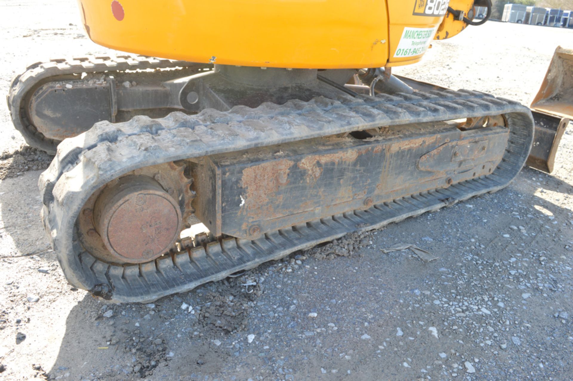 JCB 8025 ZTS 2.5 tonne rubber tracked mini excavator Year: 2011 S/N: 2020525 Recorded Hours: 1821 - Image 8 of 11