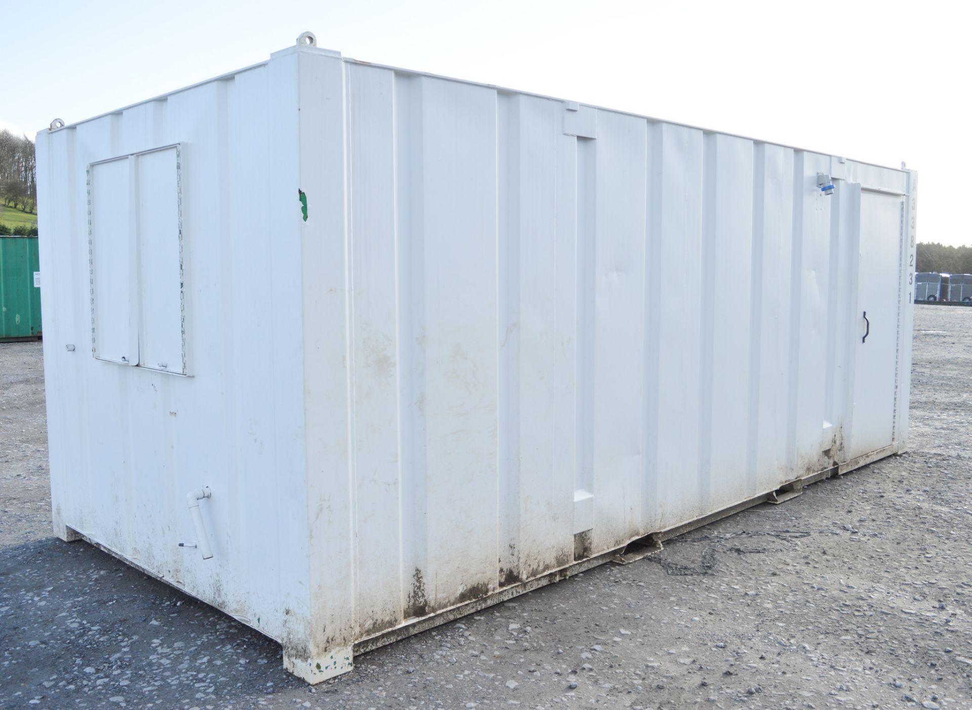 21 ft x 9 ft steel anti-vandal site office unit c/w keys A338231 - Image 3 of 6