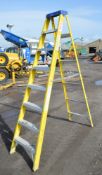 8 tread fibre glass step ladder 0111-0872