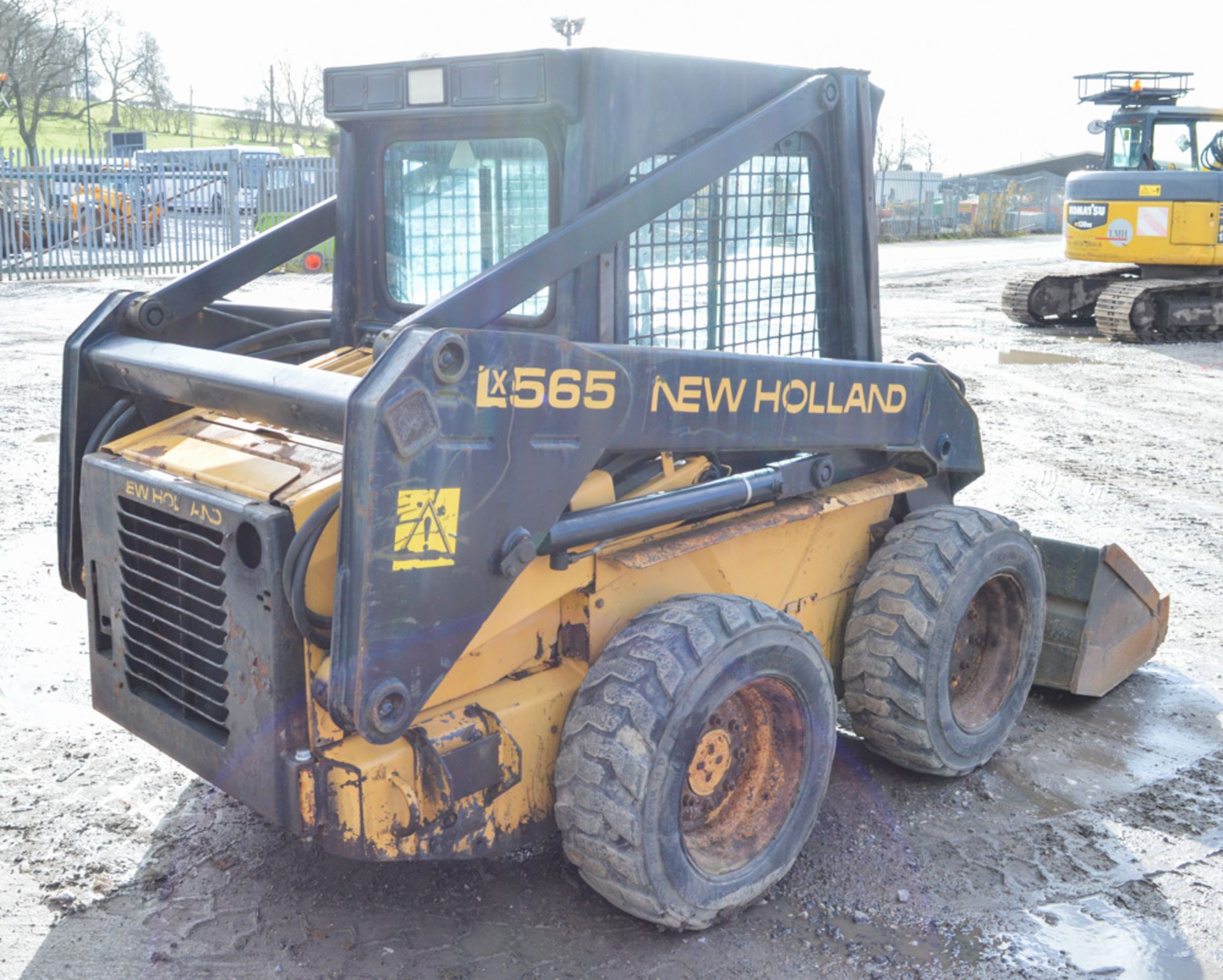 New Holland LX565 skidsteer loader Year: S/N: 53180 Recorded Hours: - Image 3 of 9