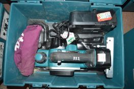 Makita 18v cordless planer c/w 2 batteries, charger & carry case A628443