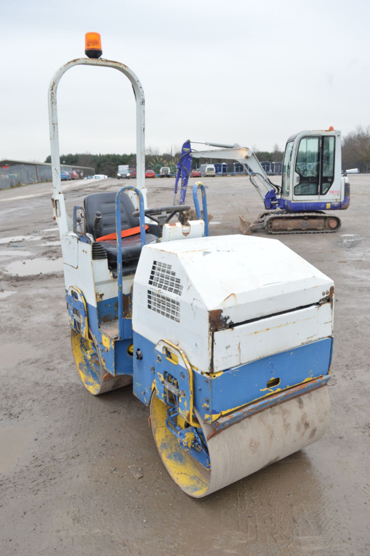 Bomag BW80 double drum ride on roller Year: 2002 S/N: 101460423390 Recorded Hours: 1573 *NO VAT - Image 2 of 5