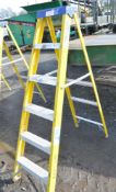 6 tread fibre glass step ladder 0111-108