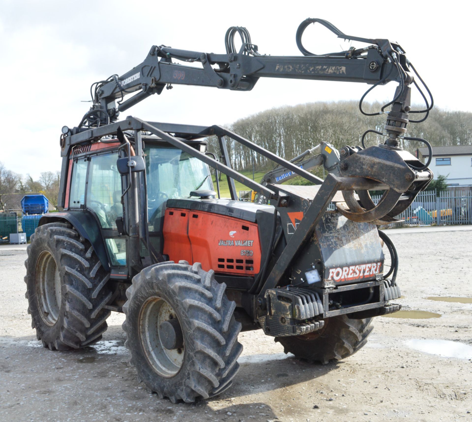 Valtra Valmet 8750 diesel driven tractor Registration Number: T316 OEF Year: 1999 S/N: H32431 - Image 4 of 7