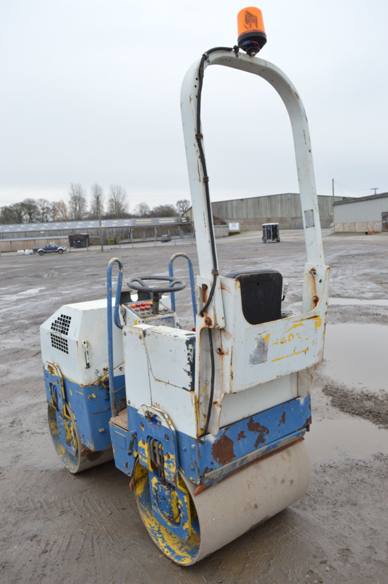 Bomag BW80 double drum ride on roller Year: 2002 S/N: 101460423390 Recorded Hours: 1573 *NO VAT - Image 4 of 5